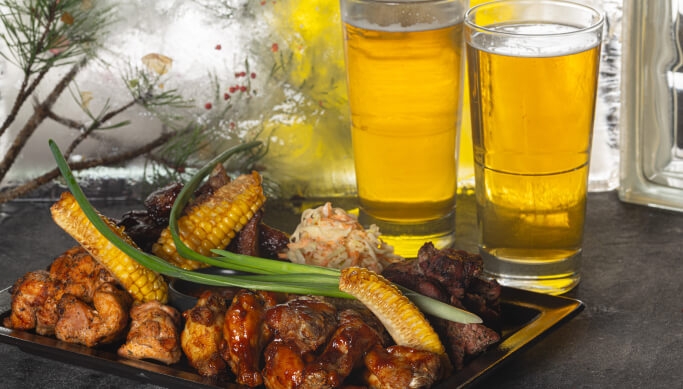 Grillköttsortiment för två med drycker på restaurang Pelm