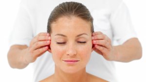 Kaklo-, kaklo- ir pečių masažas