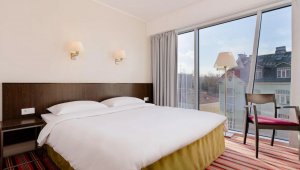 Majutus koos veekeskuse külastuse ja hommikusöögiga hotellis Park Inn by Radisson Meriton Conference & Spa Hotel Tallinn kuni -37%