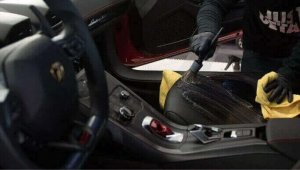 Thorough car chemical cleaning at Autolion car wash -40%
