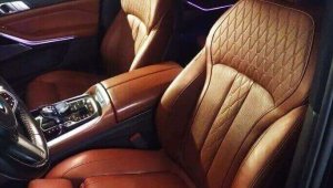 Keemiline puhastus lõhnade eemaldamisega autopesulas Pesukratid -35%