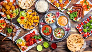 Elegantne 3-käiguline India õhtusöök kahele restoranis Chakra