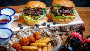 Hungry Papa restaurangens rikliga paket för två med drycker -30%