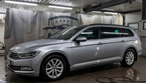 Auto uuesti läikima poleerimise ja keraamilise kaitsega Pesukratid autopesulas -21%