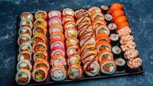 Brezza Sushi bagātīgie asorti pusei -35%