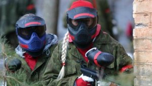 Adrenalīna pilna paintball kauja sievietēm vai jauniešiem