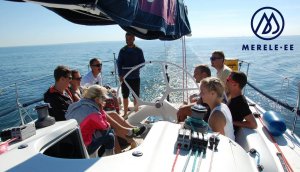 Koppla bort från vardagen och njut av segling i Tallinnbukten