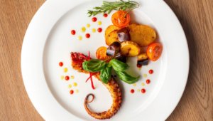 4-кілограмний вечірній обід на двох на Ратушній площі в ресторані Raehärra