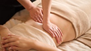 Lymphatic massage to support lightness and wellbeing