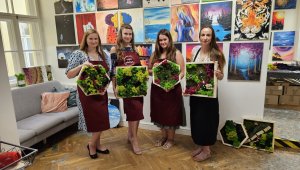 Moss Art at Vein & Pintsel studio – create a unique 3D moss painting