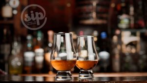 Noble dzērienu meistarklases SIP vīna un alus veikalā Tallinā Telliskivā