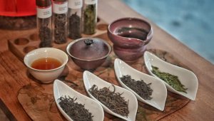 Hiina tee degusteerimine ja gongfu tee valmistamise töötuba kahele