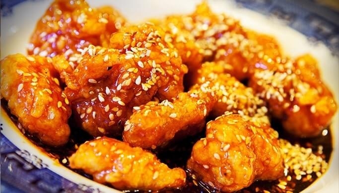 Värikkäät Aasian keittiön maut ja erikoistarjoukset ravintolassa Drumsticks -50%
